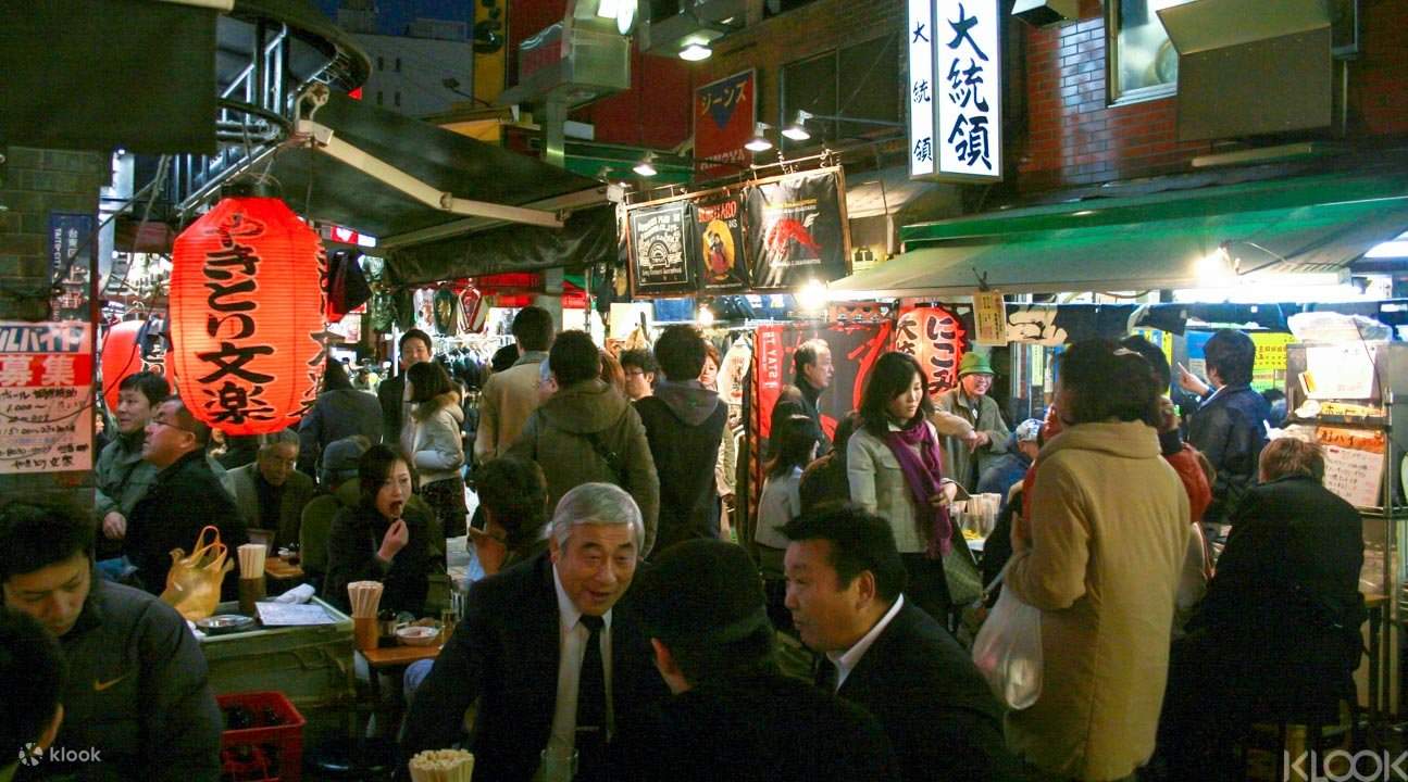 บาร์ท้องถิ่นในโตเกียว